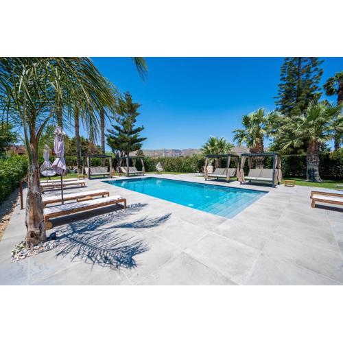 Villa Dolmen Beach