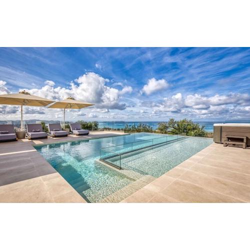 Villa Dominante by PosarelliVillas