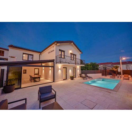 Villa Donna, 5 STARS - Luxury Villa with a heated pool