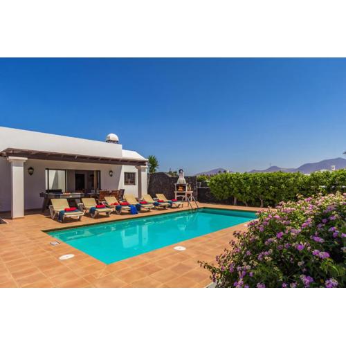 Villa Dorada by Villa Plus