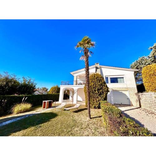Villa Edith - stupenda villa con terrazzo vista mare e spiaggia inclusa