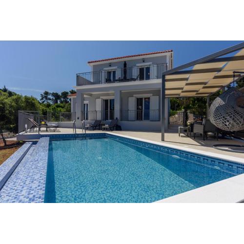 VILLA EKTAMA