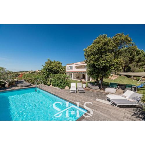 Villa Elena - Oasi di Charme con piscina