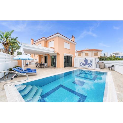 Villa Elliana by Ezoria Villas