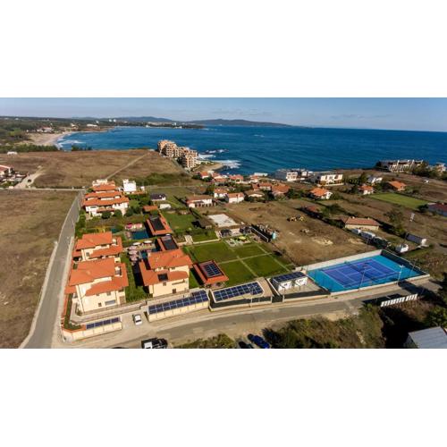 Villa EM