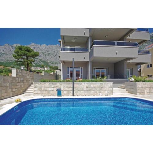 Villa EM