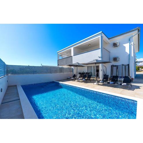 Villa Ema and Ana