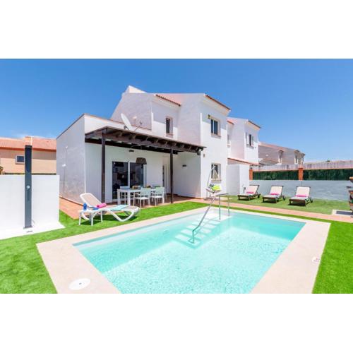 Villa Enrique by Villa Plus