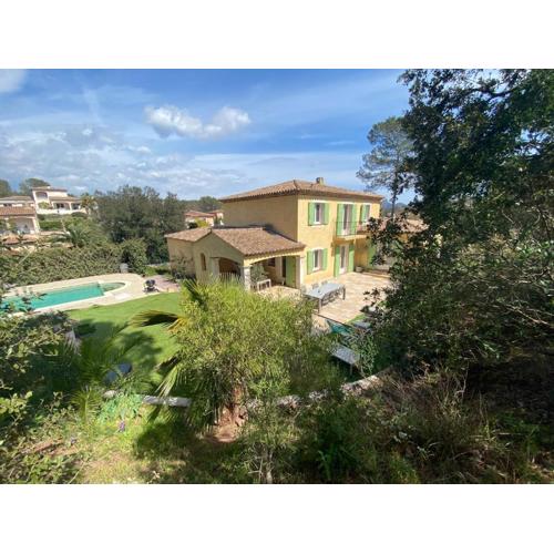 Villa entre mer et golf