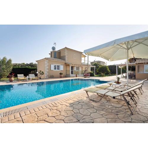Villa Erato with private swimming pool