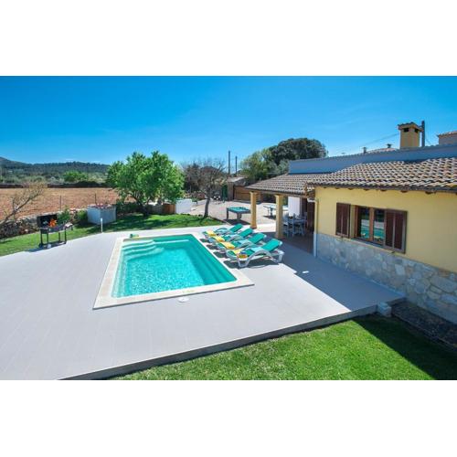 Villa Es Corto by Villa Plus