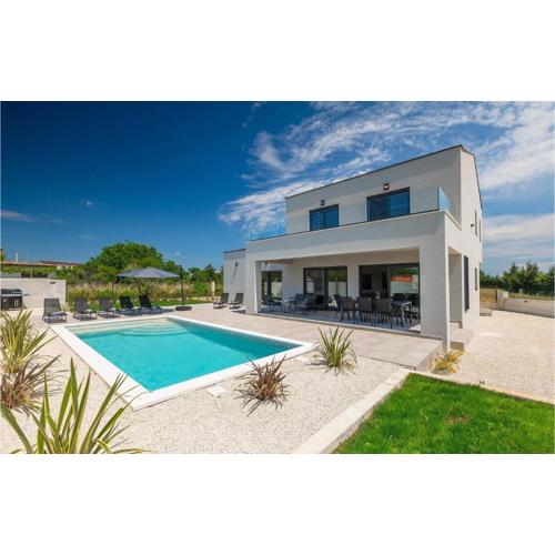 Villa Esire