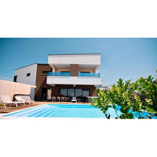 Villa Estate