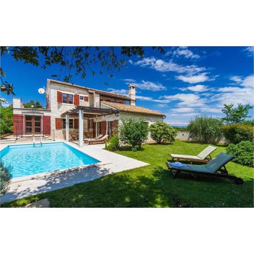 Villa Eterna
