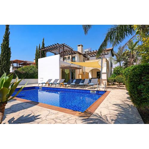 Villa Evia - Walking to Med Sea