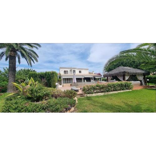 Villa Fama