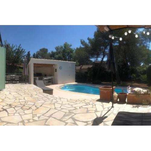 Villa familiale dans un quartier résidentiel