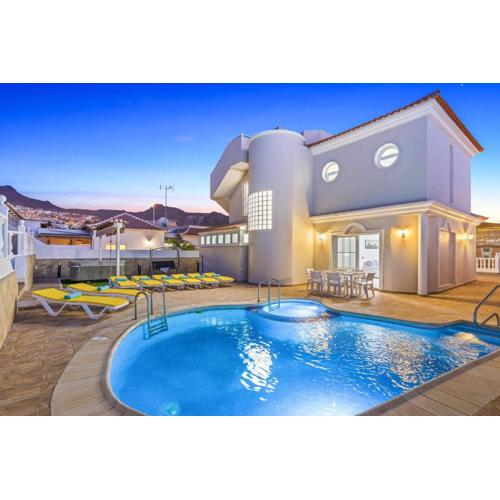 Villa Favorita by Villa Plus