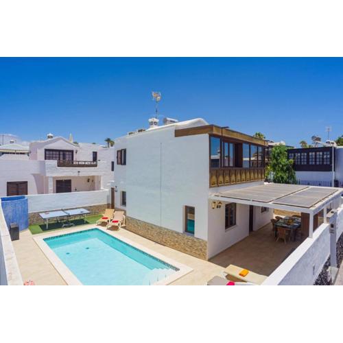 Villa Fayna by Villa Plus