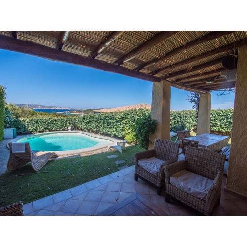 Villa Fiore con Piscina e Vista Mare