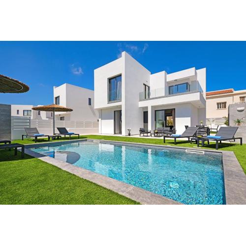 Villa Flora - 3Bed all En-suite with Private Pool