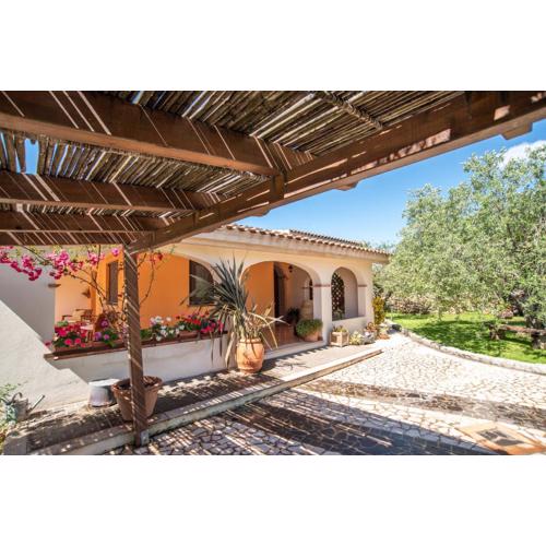 Villa Frau a 2km dal mare