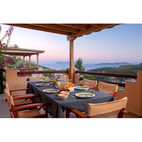 Villa Giancarlo - Lovely Villa with Stone and Wood Elements in Sivota Bay