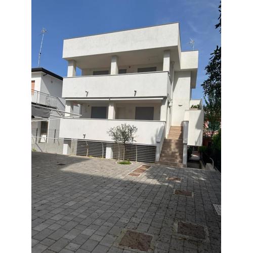 VILLA GIORGIO - GIARDINO PRIVATO - A pochi passi dal mare