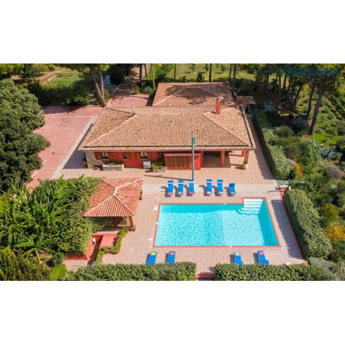 Villa Girasoli con piscina privata e SPA a 2km dalla spiaggia