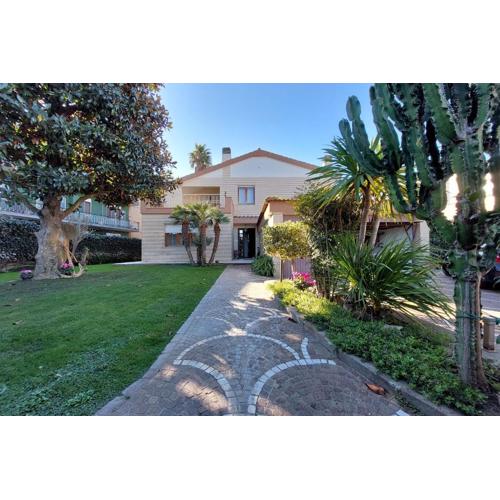 Villa Gisi Guest House