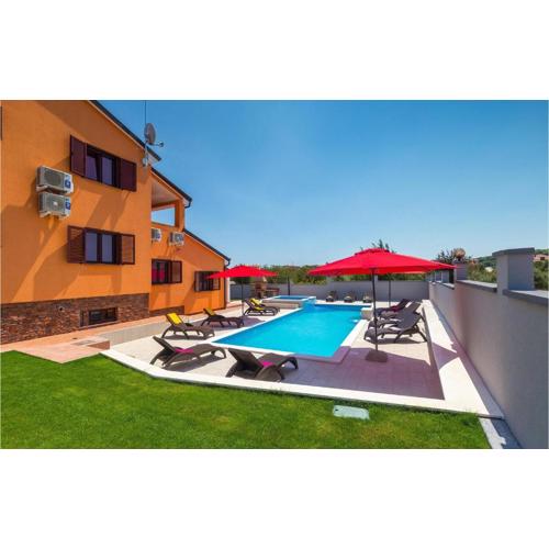 Villa Glory