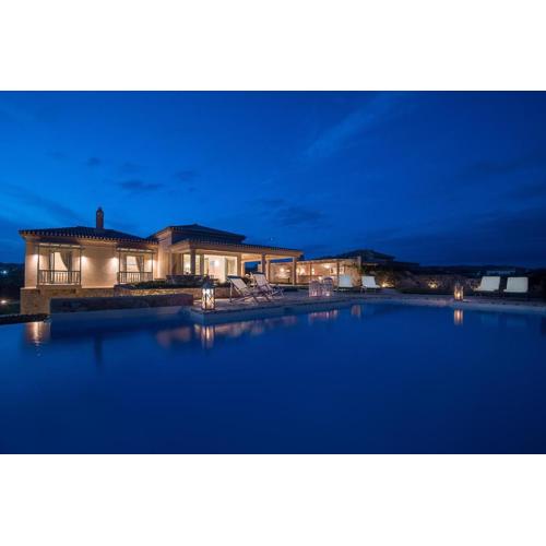 Villa Gold
