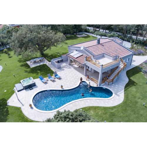 Villa Golden Root Real Estate