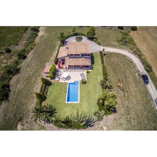 Villa Guillona by Sealand Villas