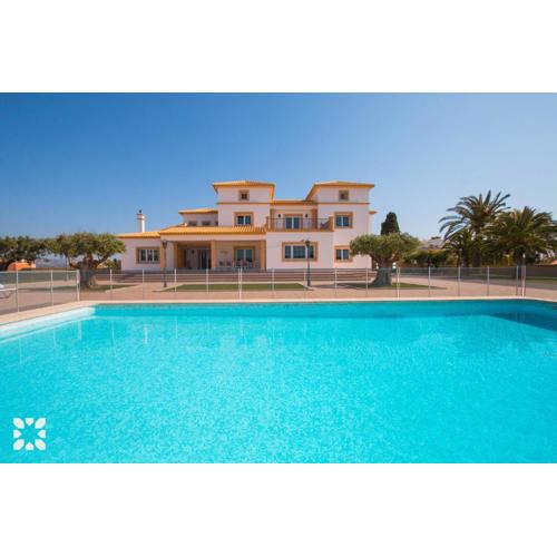 Villa Happy Family by Abahana Villas