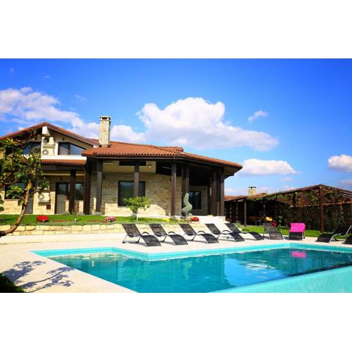 Villa Heaven Hills
