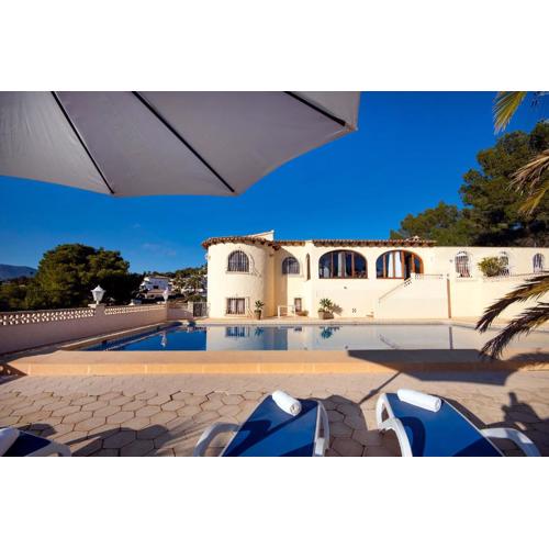 Villa Heno, Beautiful detached villa with large private pool - by Holiday Rentals Villamar