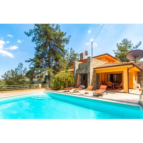 Villa Hillcrest Panorama by Ezoria Villas