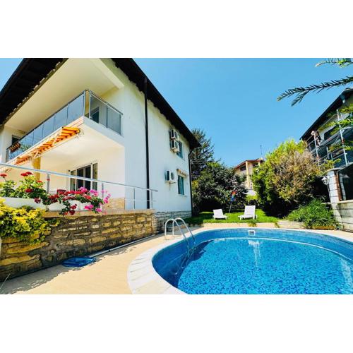 Villa Holiday