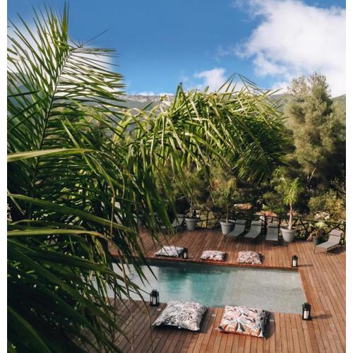 VILLA HOLISTIKA : BED AND BREAKFAST / POOL / AIR CONDITIONING/ MONT FARON TOULON