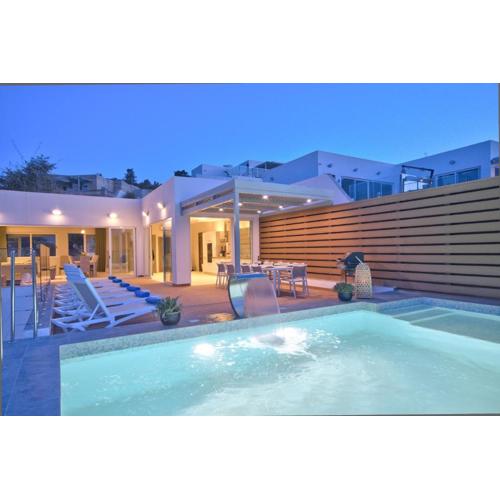 Villa Ida - Indoor Heated Pool, Sauna, Games Room and Gym