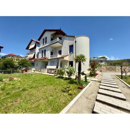 Villa Ida Apartments