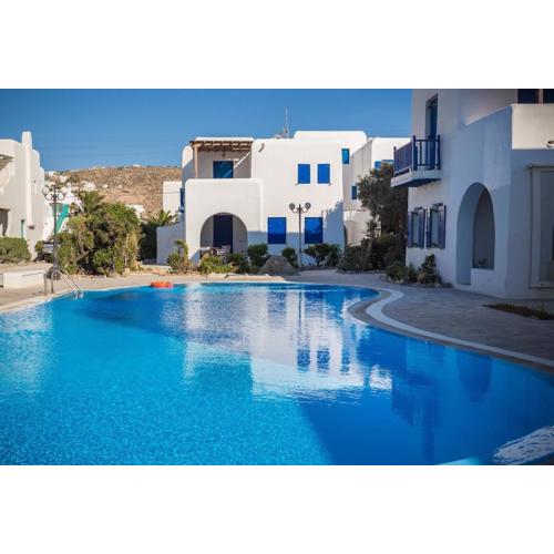 Villa Iliana 1 & 2 w shared Pool, Ornos, Mykonos