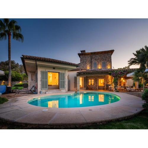 Villa in Alcudia with private jacuzzi