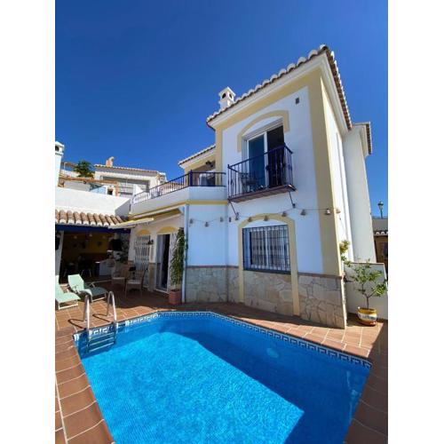 Villa in Nerja with private pool and sea view