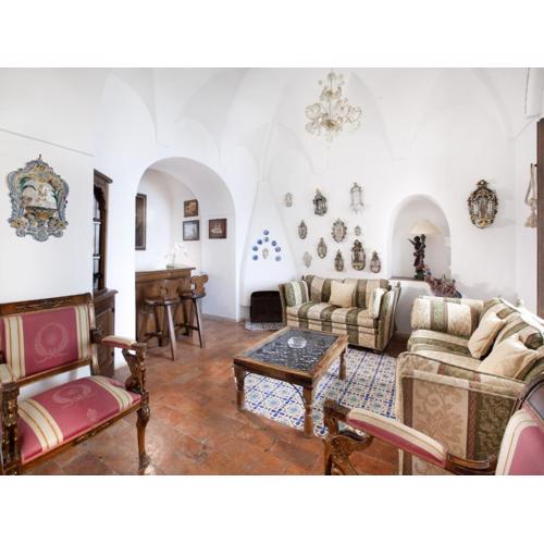 Villa in Positano with Sea Views and Jacuzzi