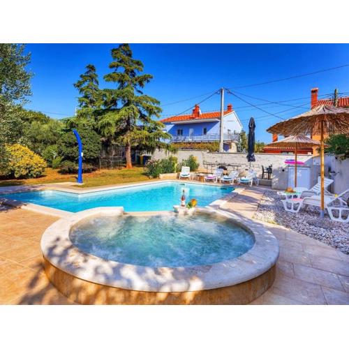 Villa in Pula near Roman Amphitheater