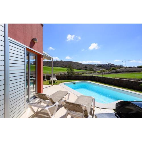 Villa in Salobre with Private Pool & Stunning View