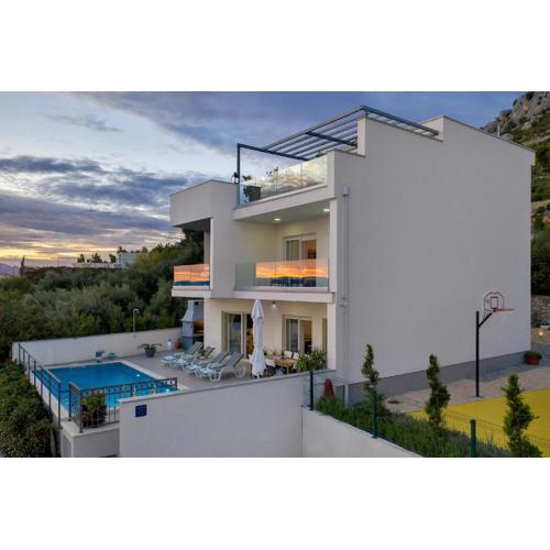 Villa Inmitten Der Natur In Ruhiger Lage