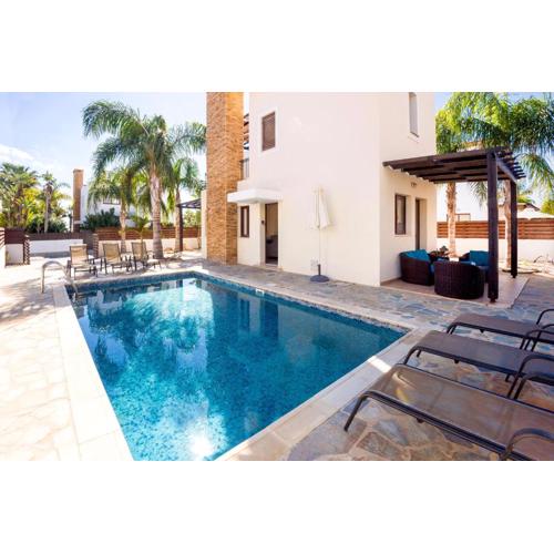 Villa Ioanna - 50m from Med Sea